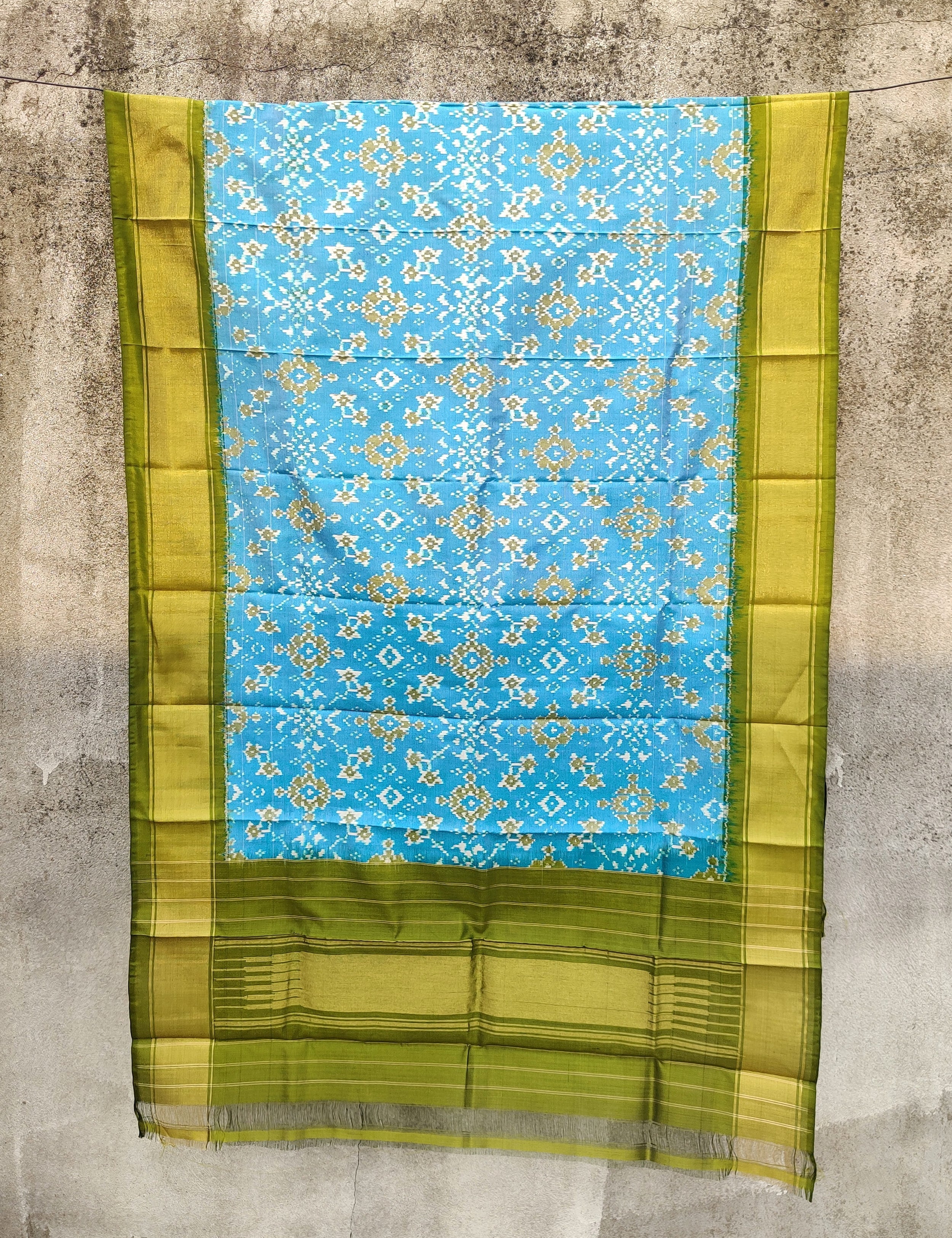 Eternal Beauty Handwoven Pochampally Ikat Silk Dupatta with Zari Elegance