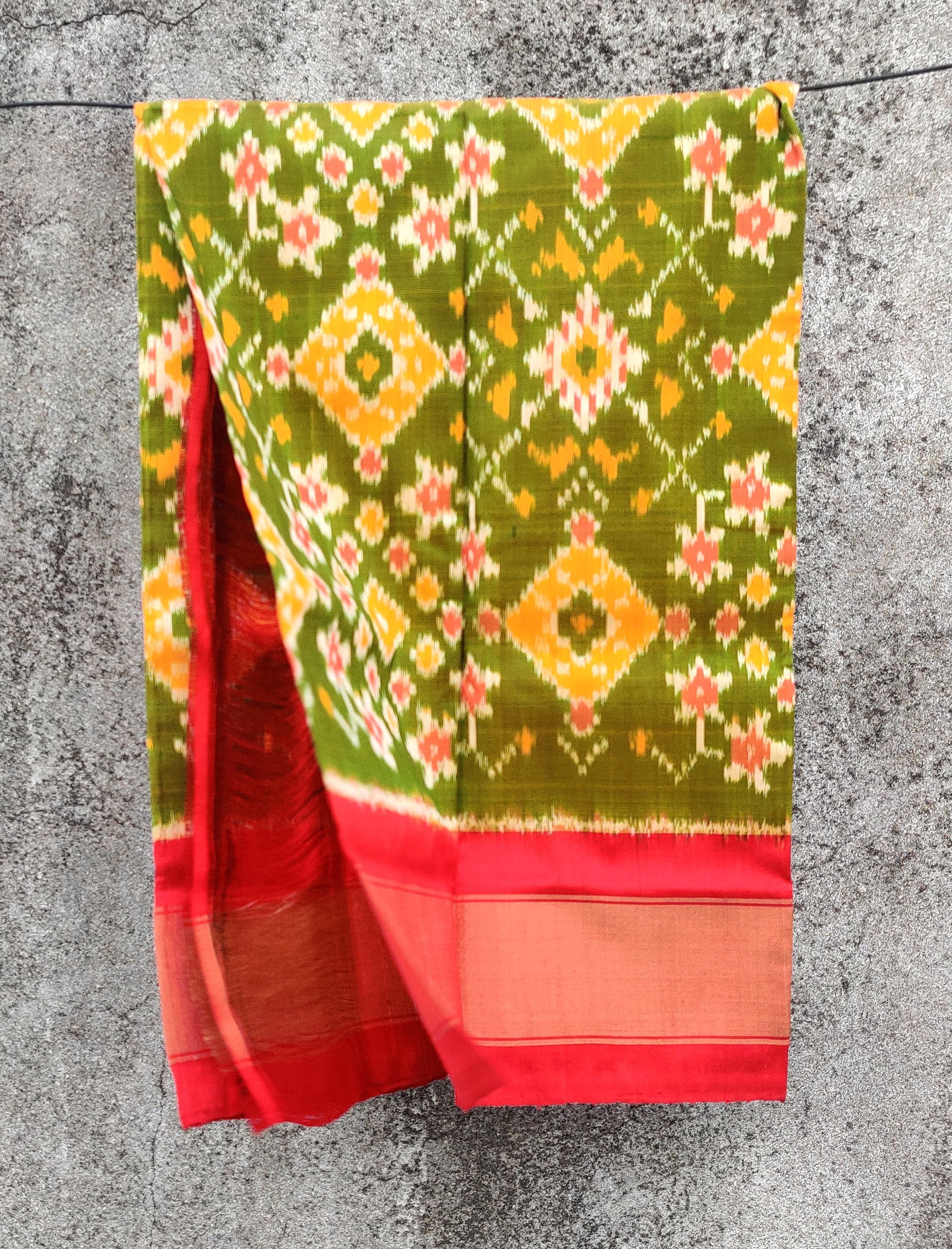 Handwoven Pochampally Ikat Silk Dupatta